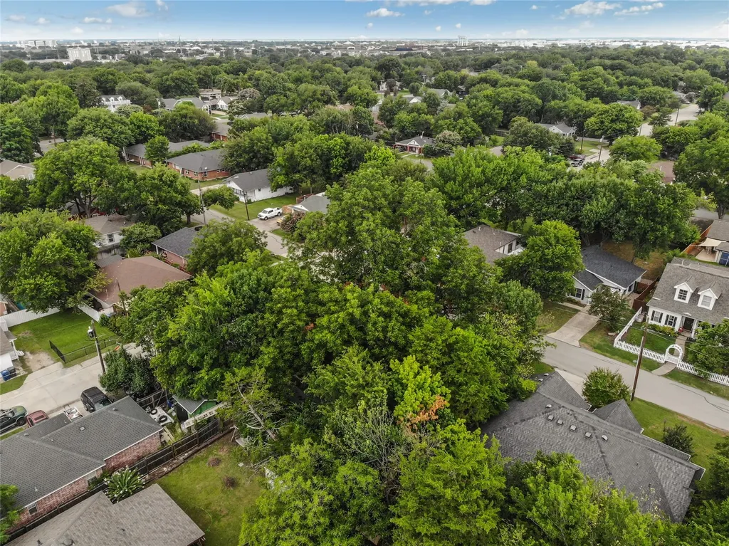 1107 Hall Street Mckinney TX 75069