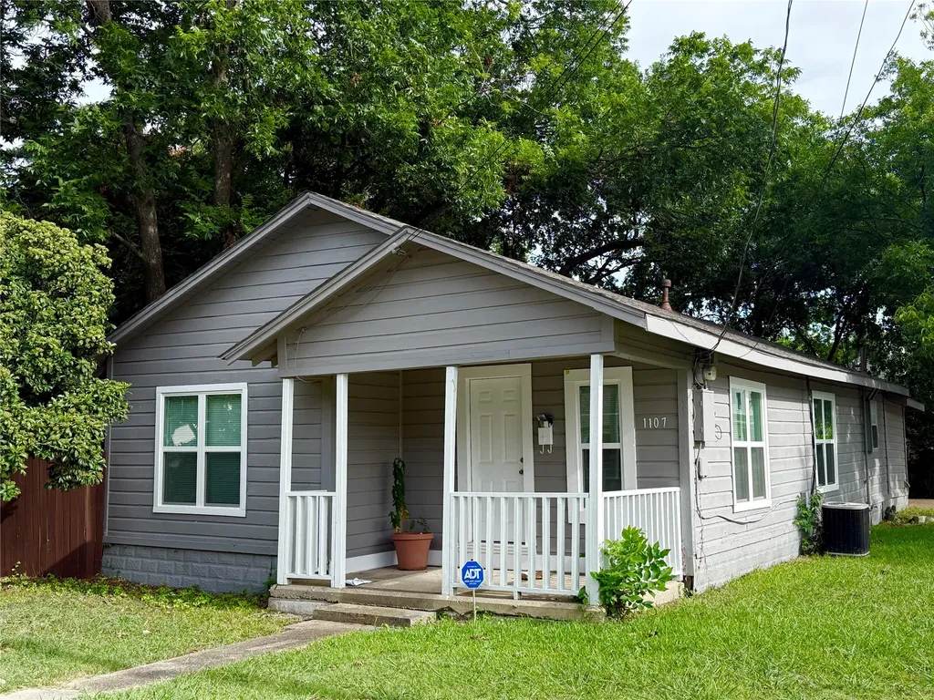 1107 Hall Street Mckinney TX 75069