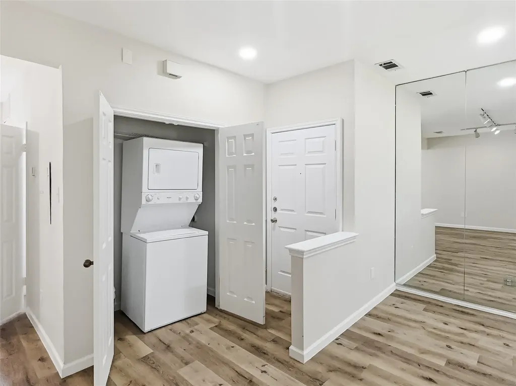 7126 Holly Hill Drive Dallas TX 75231