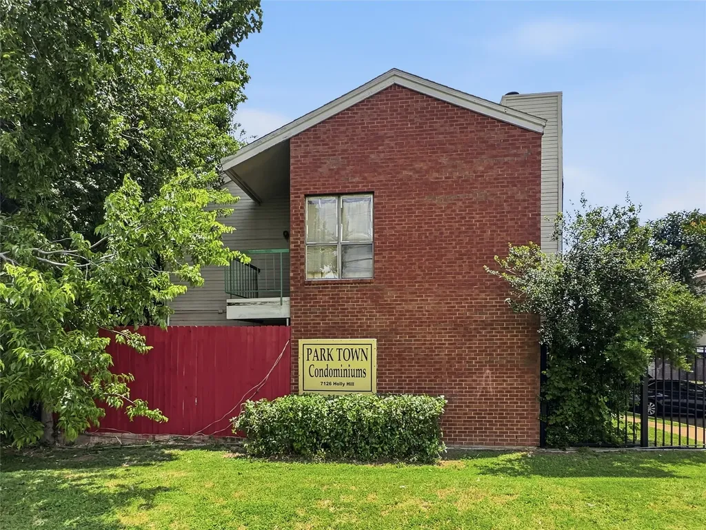 7126 Holly Hill Drive Dallas TX 75231