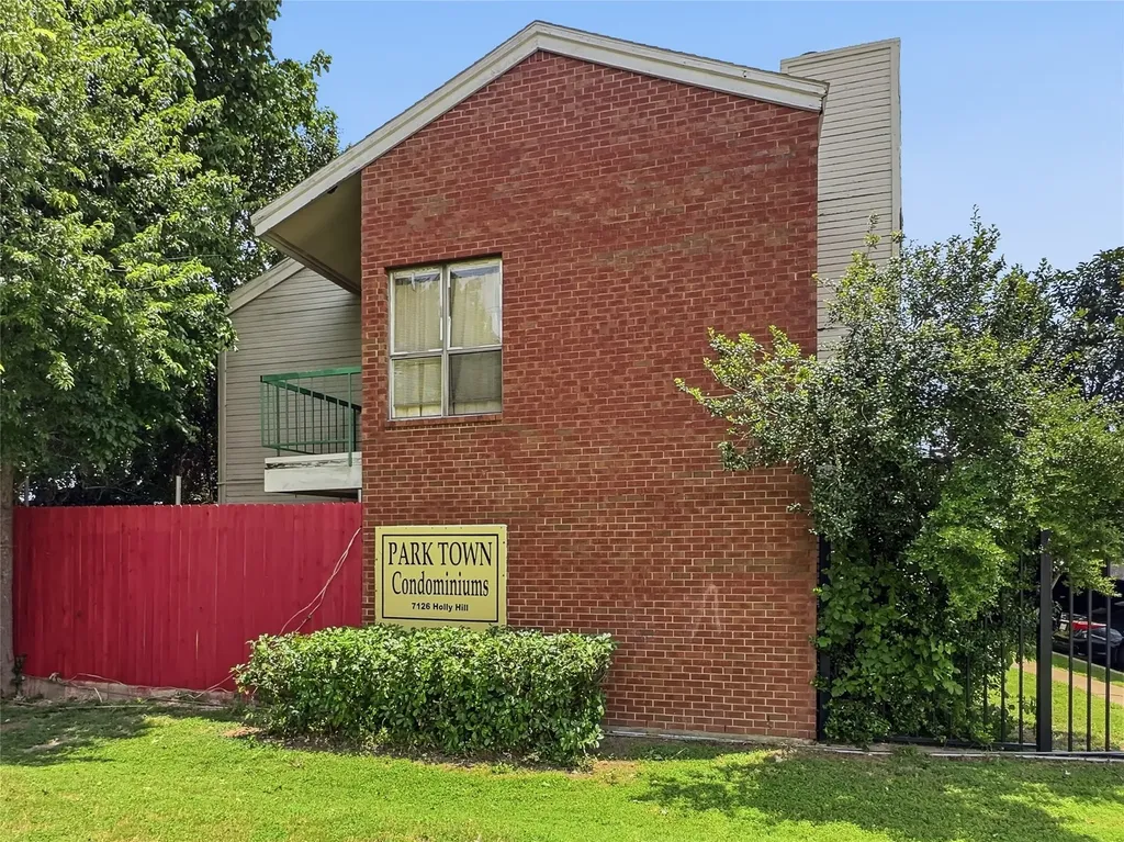 7126 Holly Hill Drive Dallas TX 75231