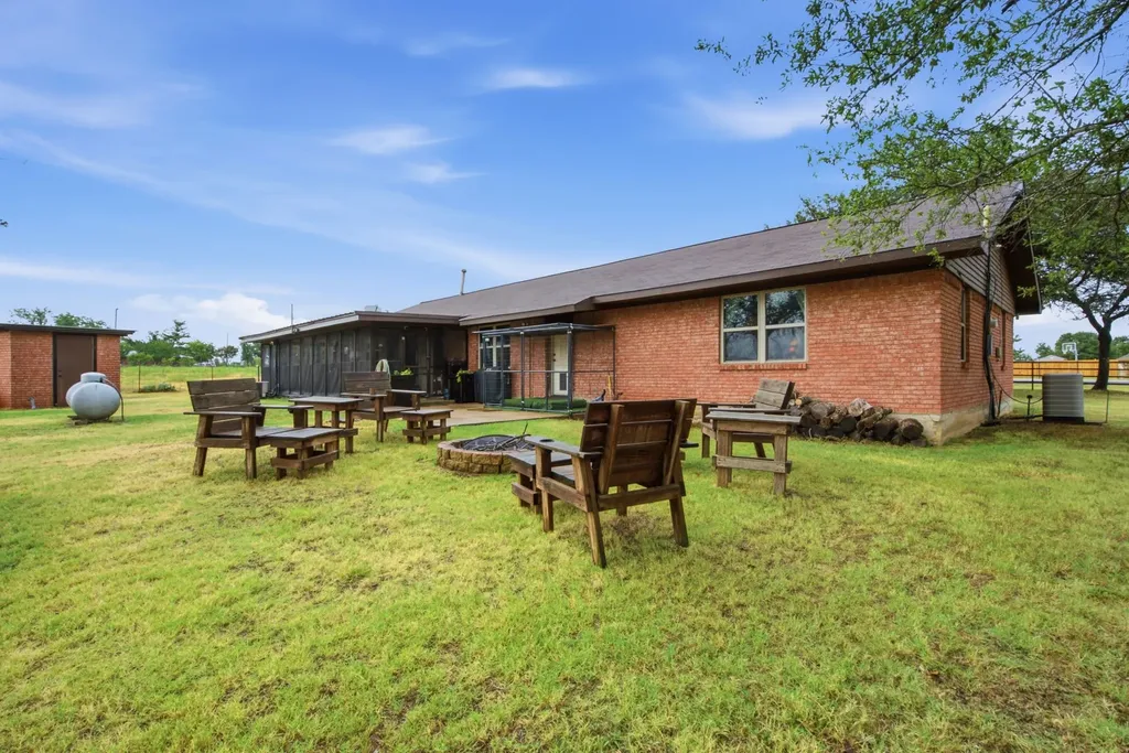 1670 Alexander Road Stephenville TX 76401