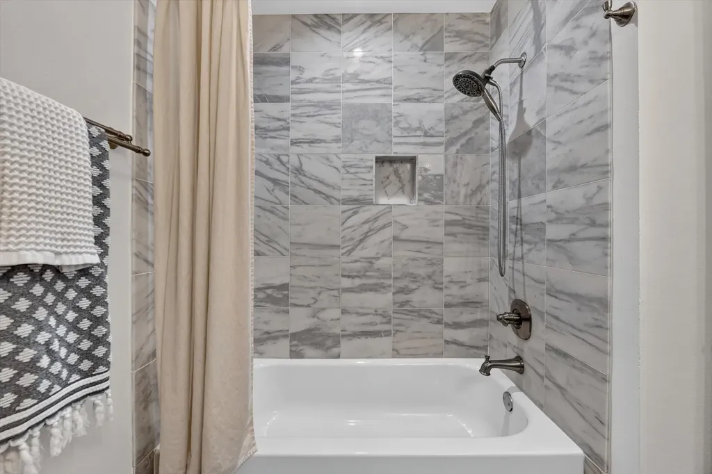 2511 Poppy Lane Euless TX 76039