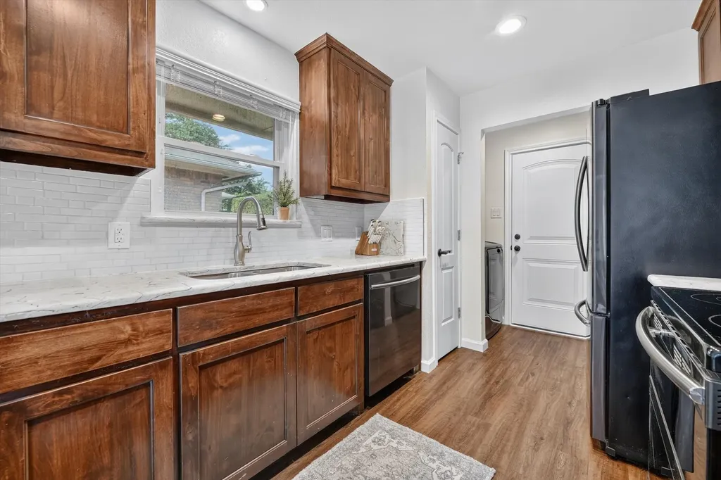 2511 Poppy Lane Euless TX 76039