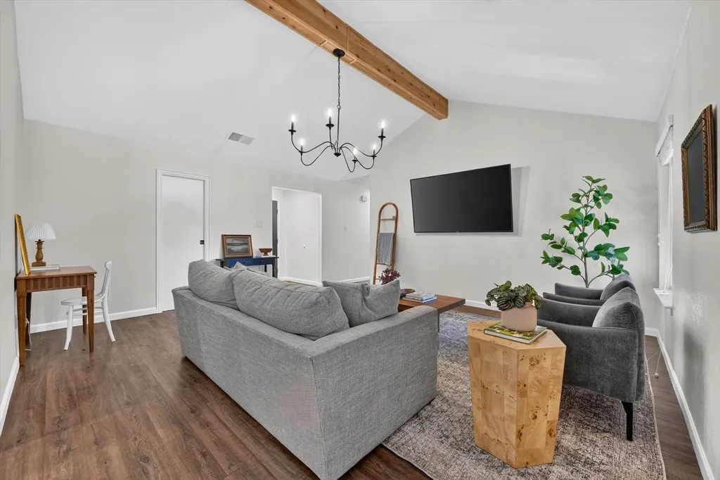2511 Poppy Lane Euless TX 76039