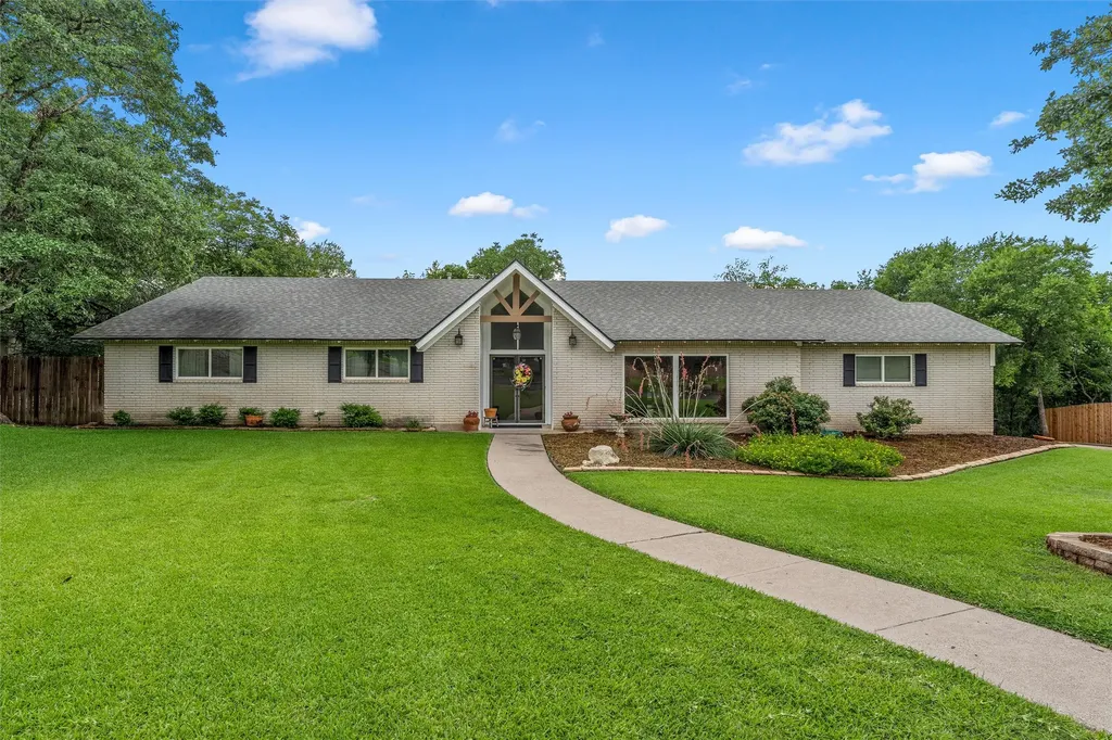 1124 Sierra Drive Woodway TX 76712
