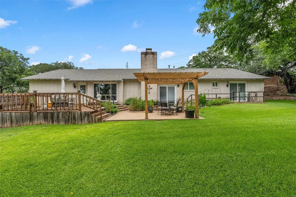1124 Sierra Drive Woodway TX 76712