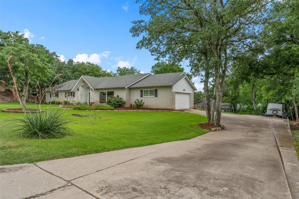1124 Sierra Drive Woodway TX 76712
