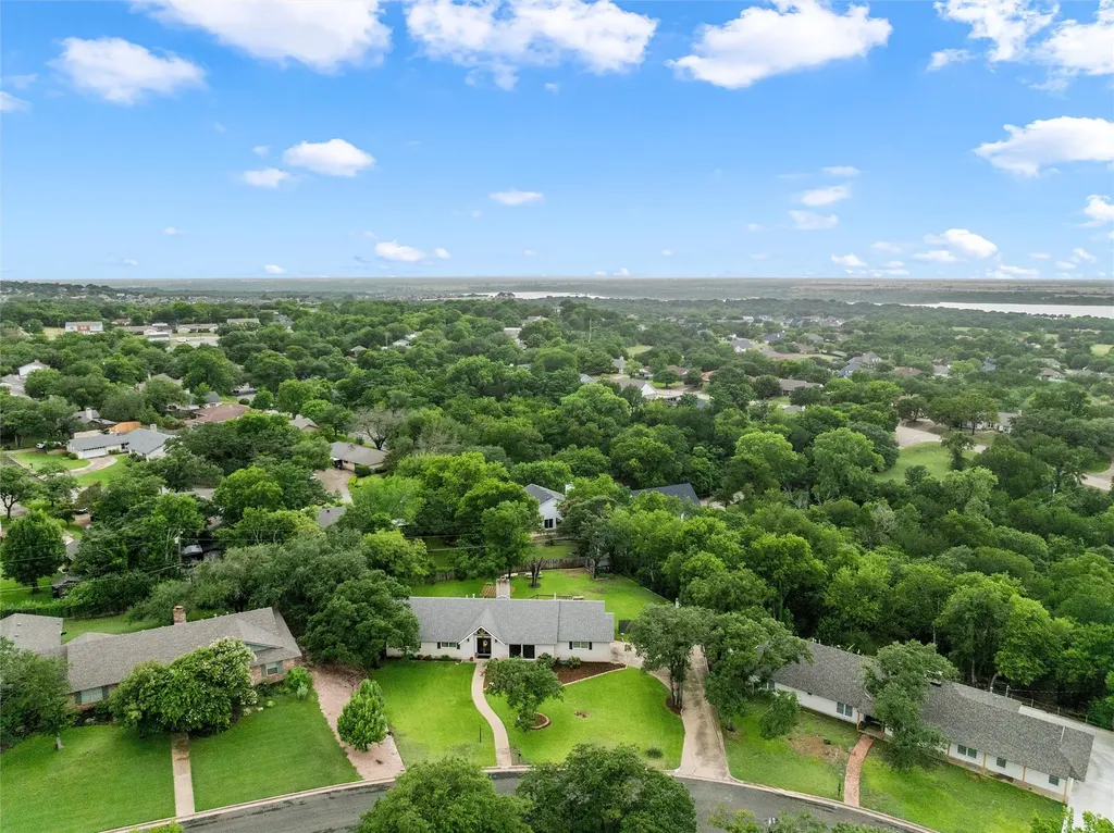 1124 Sierra Drive Woodway TX 76712
