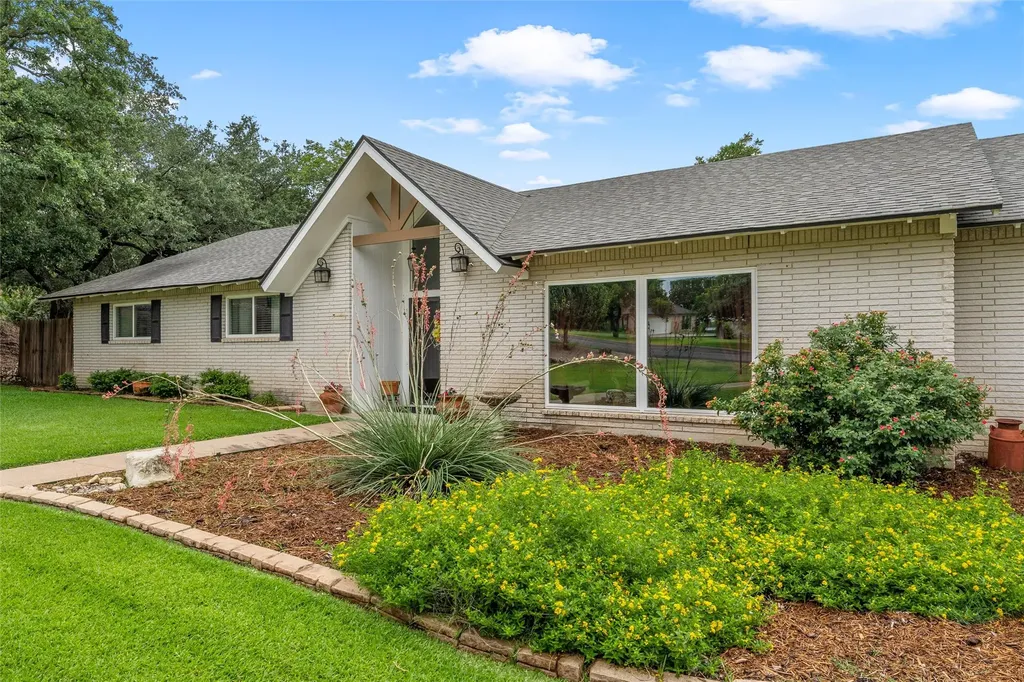 1124 Sierra Drive Woodway TX 76712