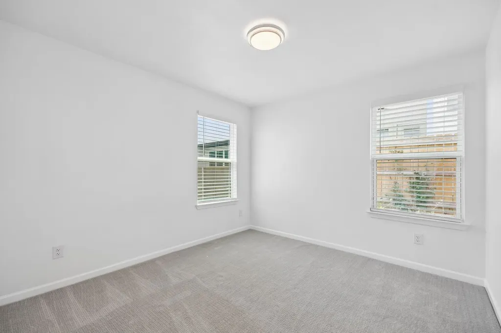 1312 Valley Street Dallas TX 75203