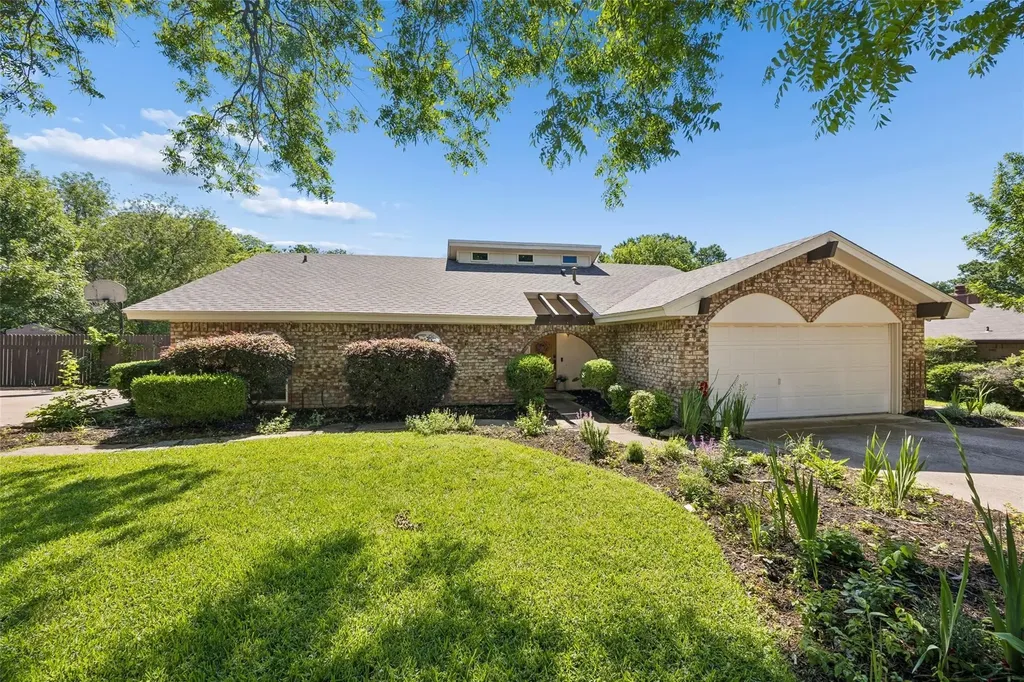 1203 Oakwood Trail Southlake TX 76092