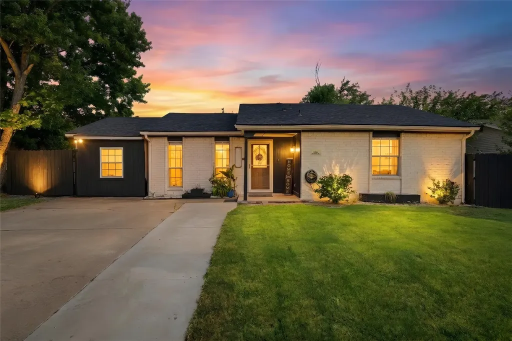 2326 Idlewood Drive Arlington TX 76014