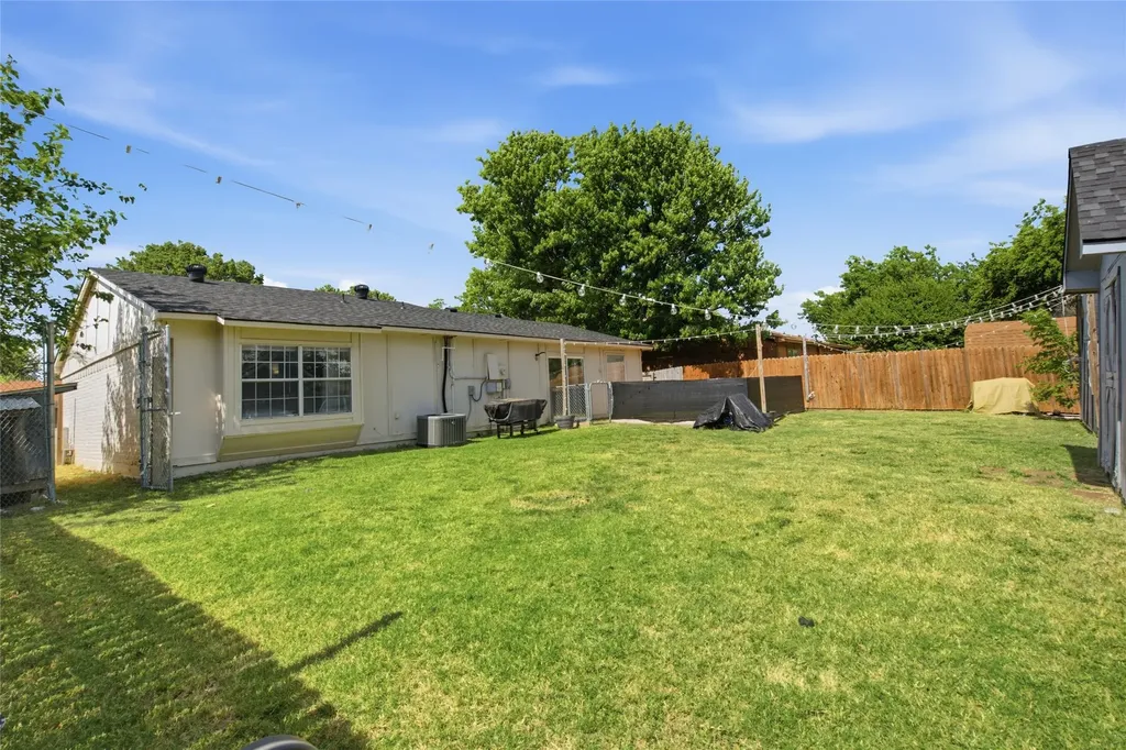 2326 Idlewood Drive Arlington TX 76014
