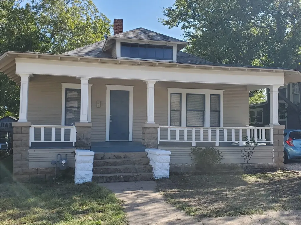 1325 Hurley Avenue Fort Worth TX 76104