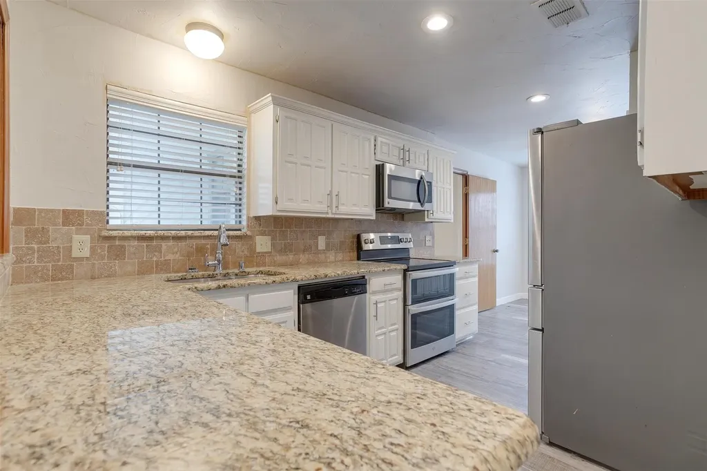 5629 Guadalajara Drive North Richland Hills TX 76180
