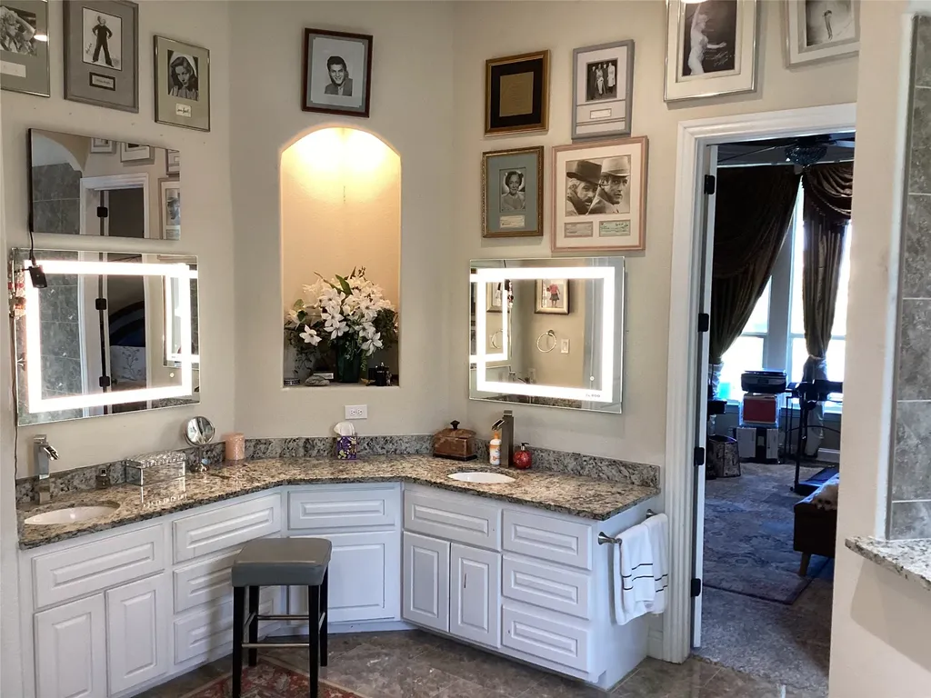 448 Breezeway Court Cedar Hill TX 75104