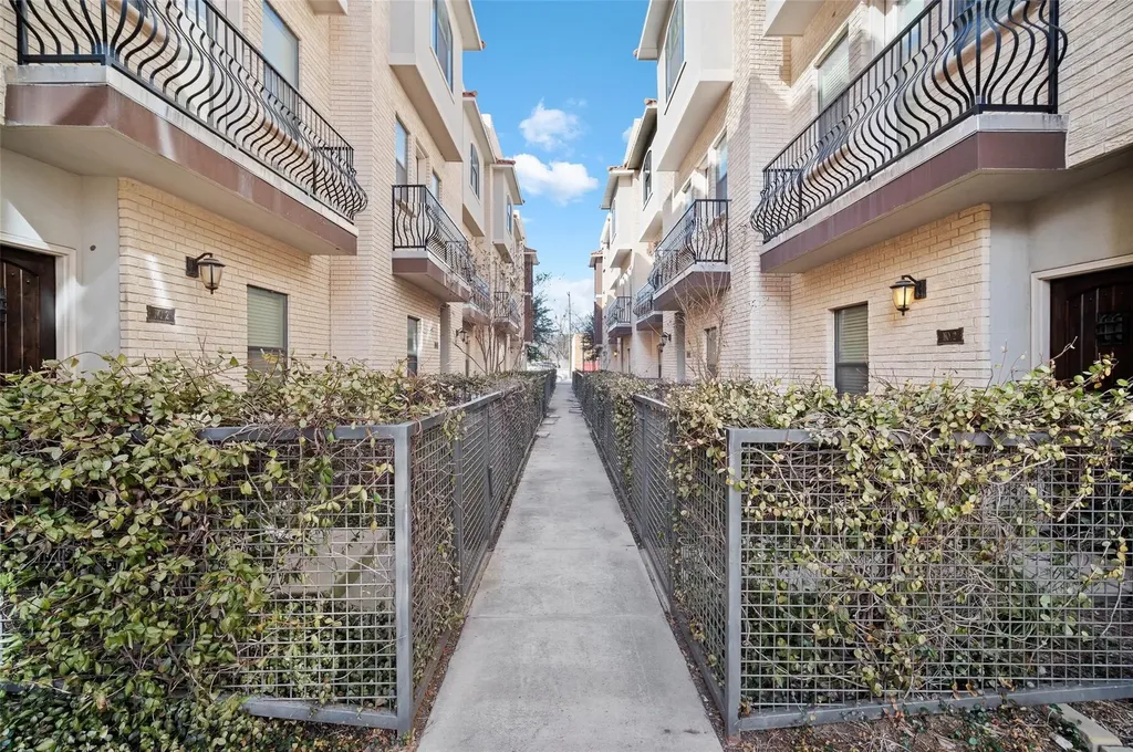 3126 Ross Avenue Dallas TX 75204