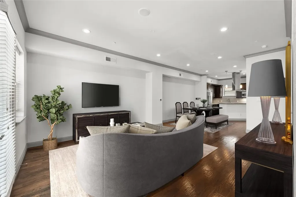 3126 Ross Avenue Dallas TX 75204