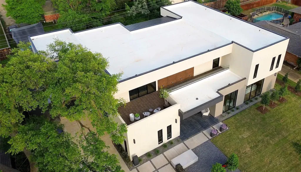 10236 Crestover Drive Dallas TX 75229