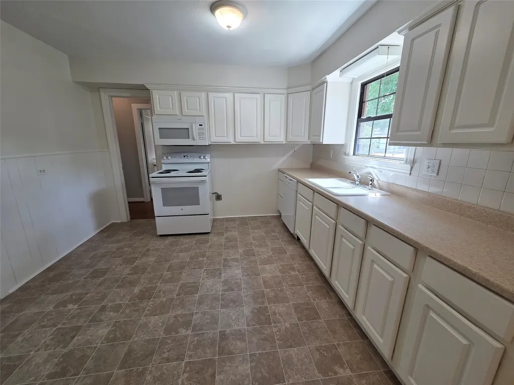 1309 Shady Lane Garland TX 75042