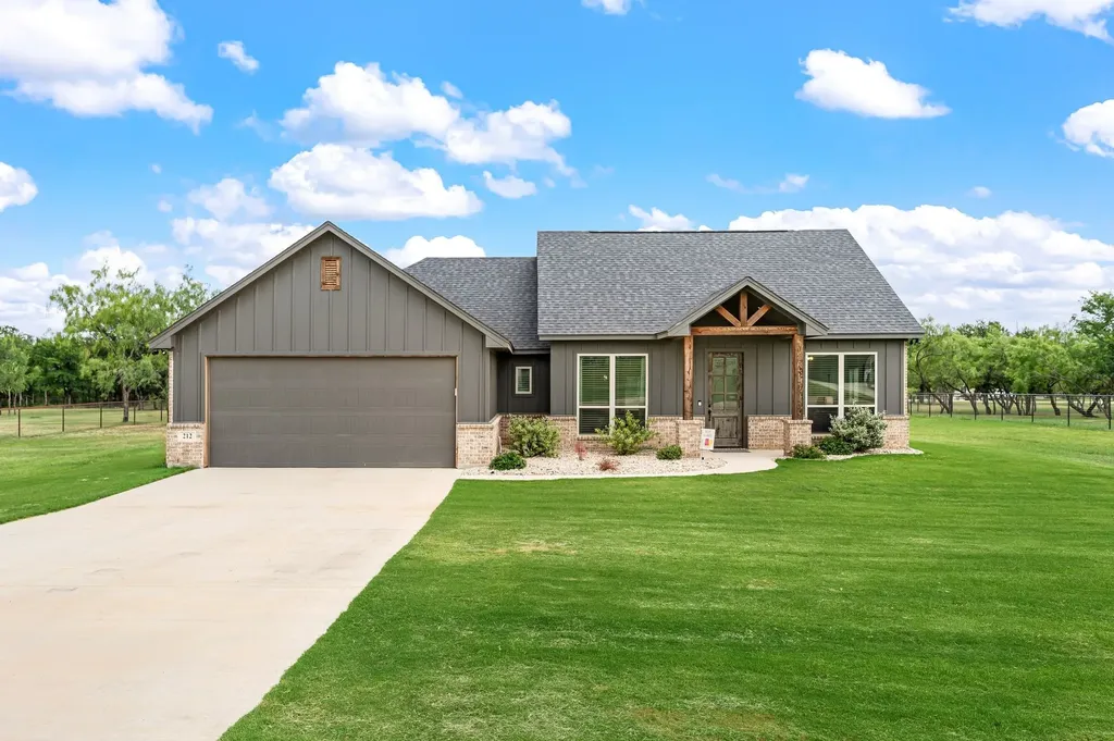212 Jimmy Lane Millsap TX 76066
