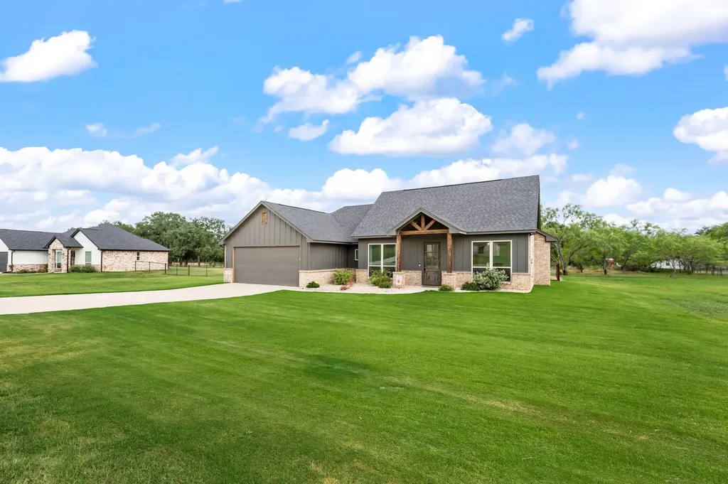 212 Jimmy Lane Millsap TX 76066
