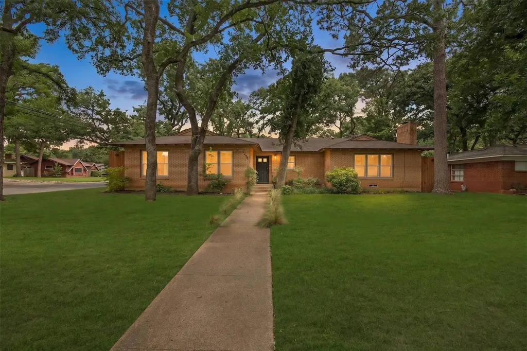 1200 Barker Street Arlington TX 76012