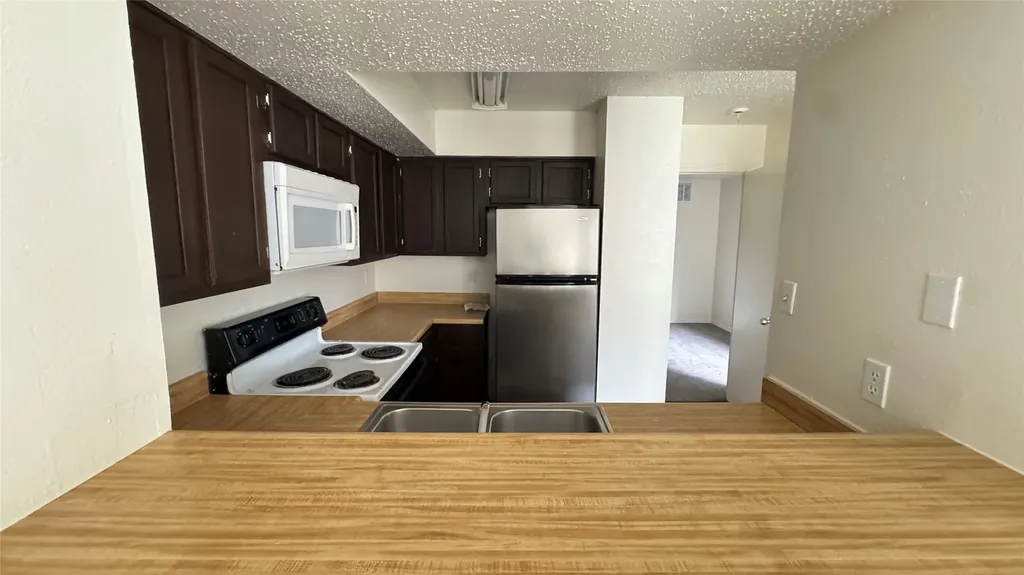 9833 Walnut Street Dallas TX 75243