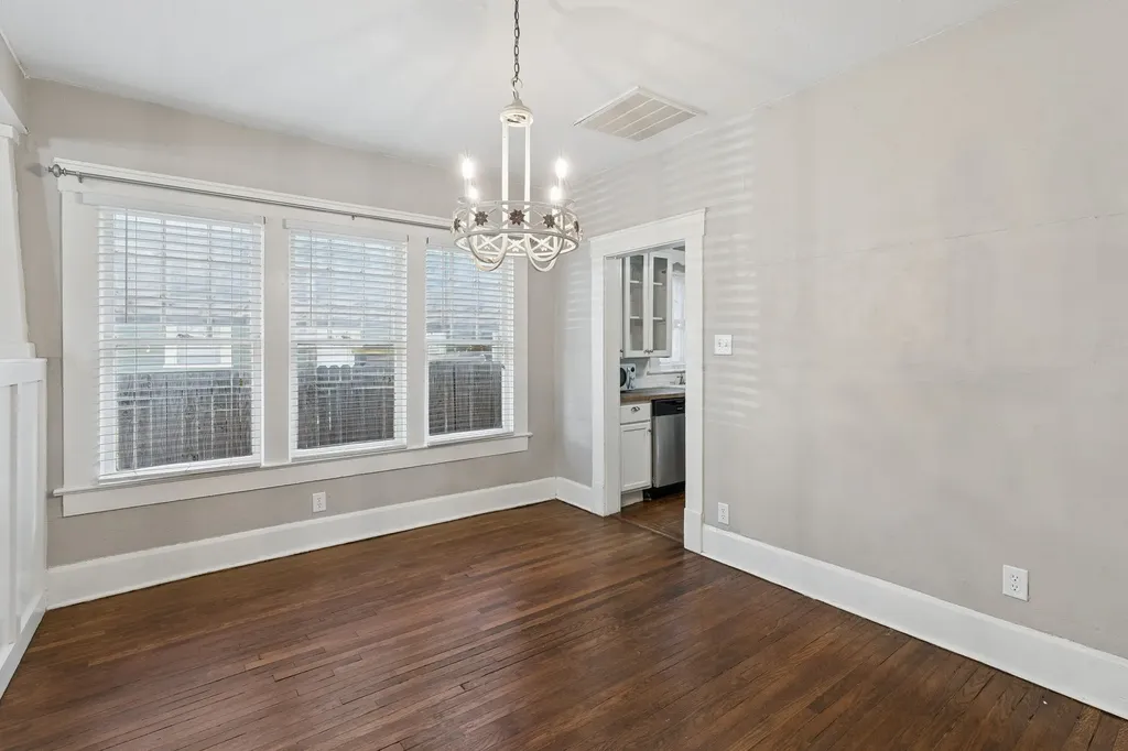 2111 Washington Avenue Fort Worth TX 76110