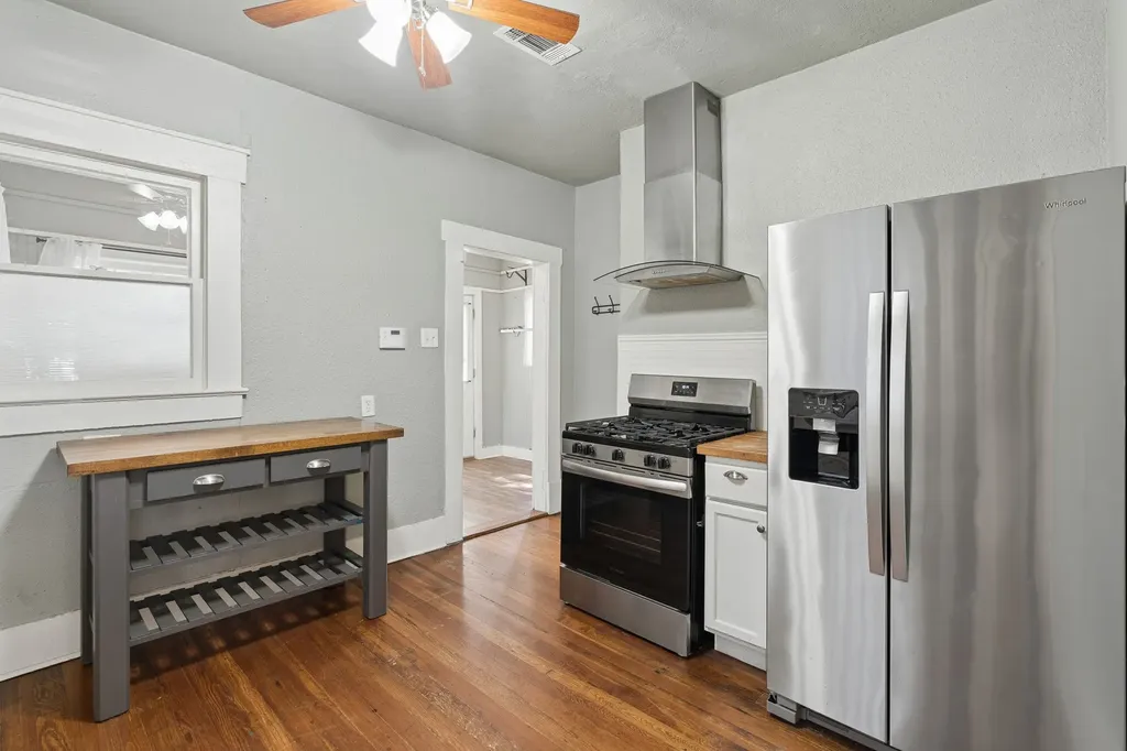 2111 Washington Avenue Fort Worth TX 76110