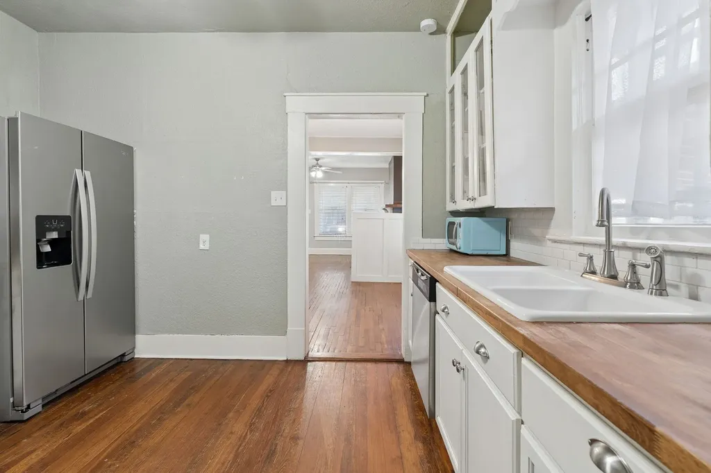 2111 Washington Avenue Fort Worth TX 76110