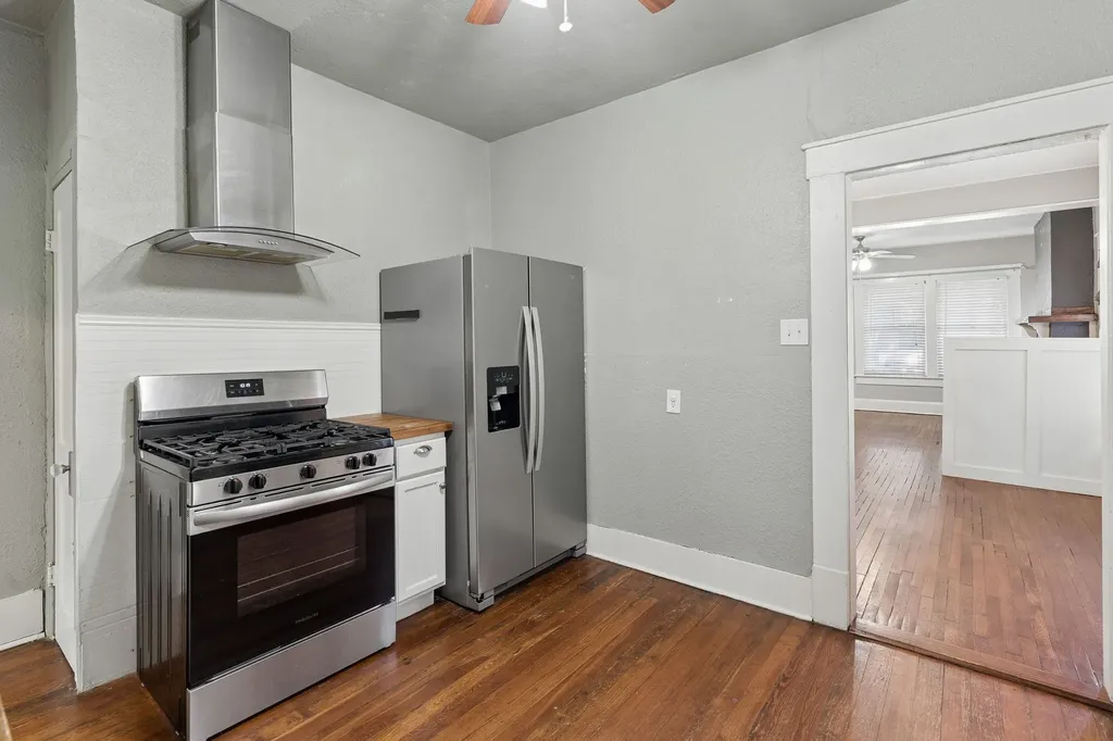 2111 Washington Avenue Fort Worth TX 76110