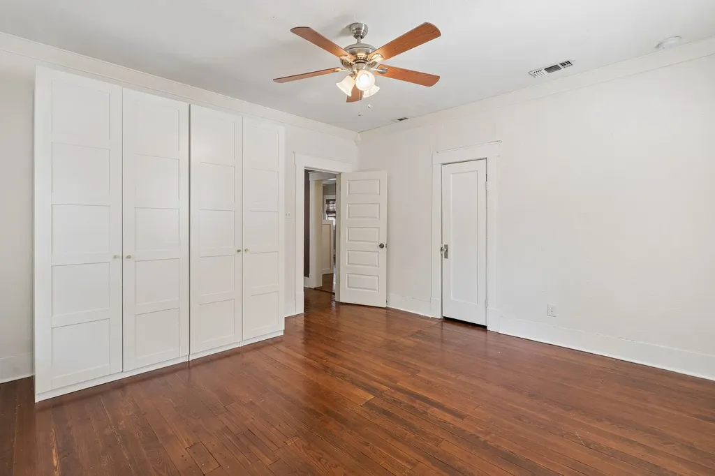 2111 Washington Avenue Fort Worth TX 76110
