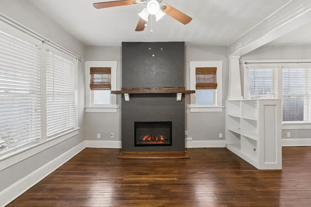 2111 Washington Avenue Fort Worth TX 76110