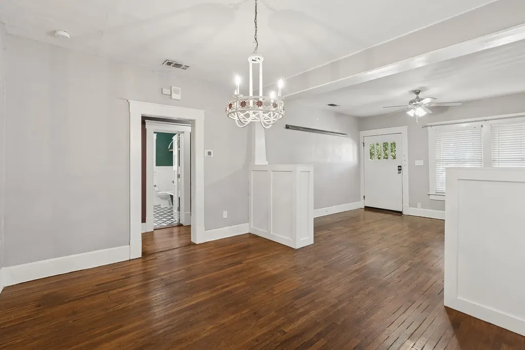 2111 Washington Avenue Fort Worth TX 76110