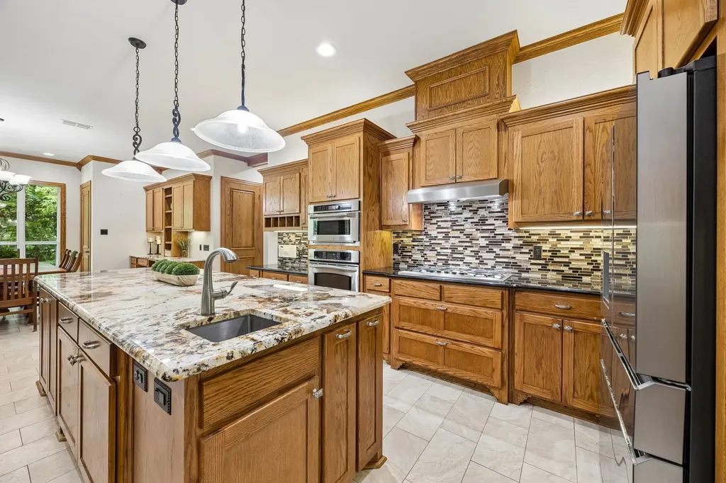 79 Seis Lagos Trail Lucas TX 75098