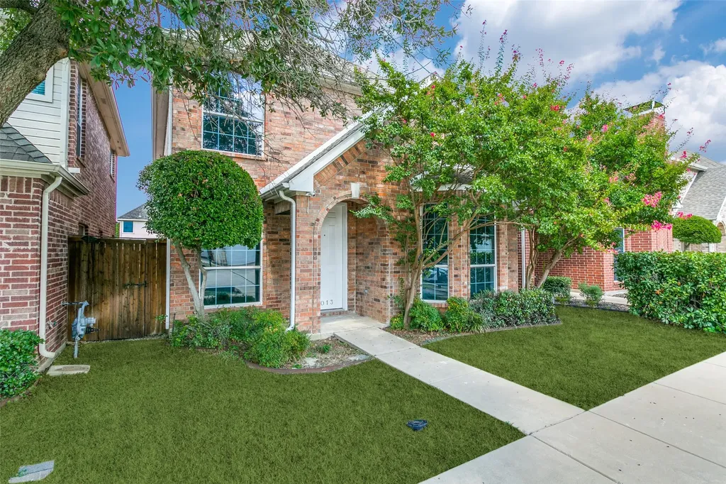 1013 Rodin Lane Carrollton TX 75006