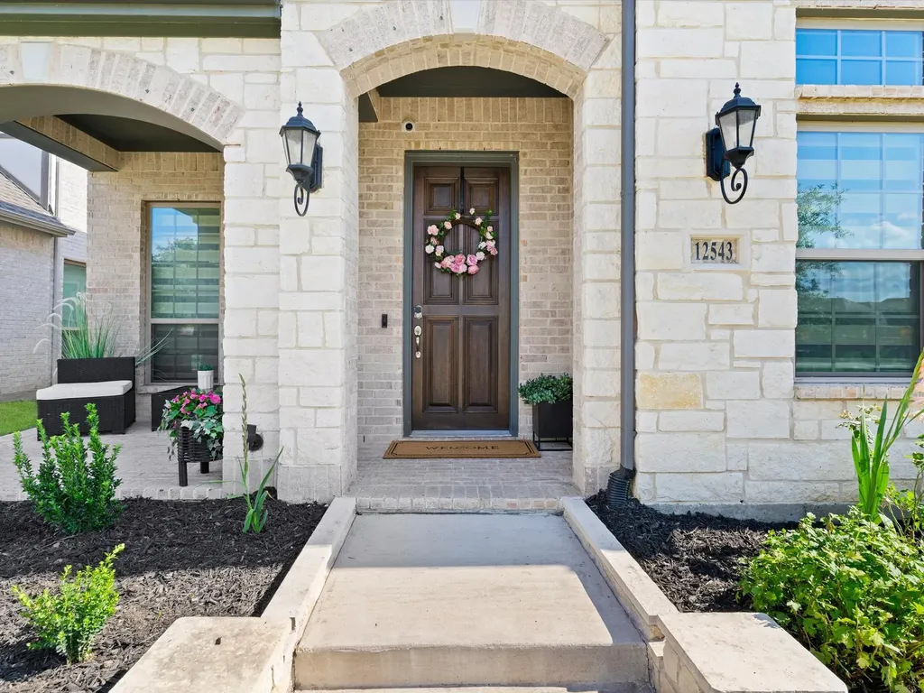 12543 Mercer Parkway Farmers Branch TX 75234