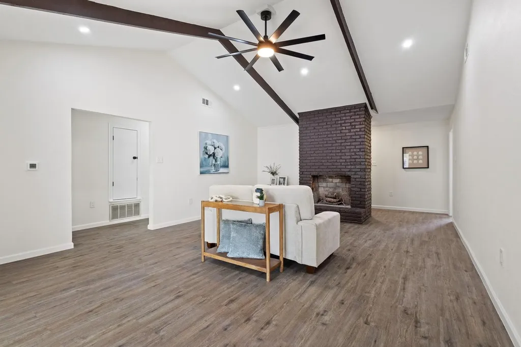 321 Chisholm Trail Sherman TX 75092