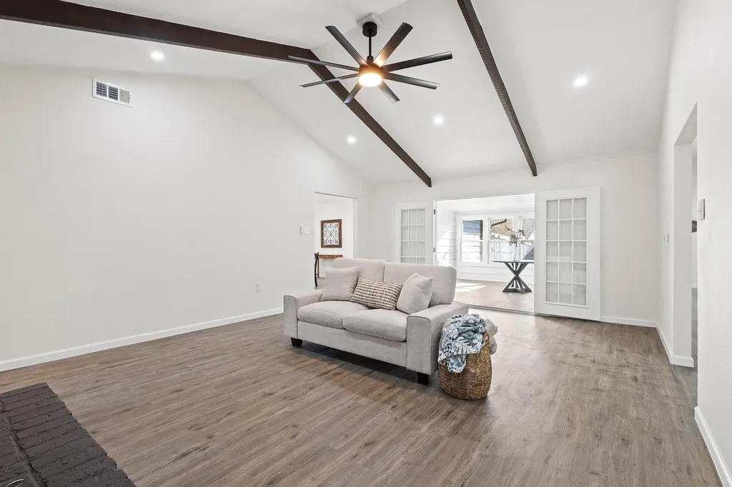 321 Chisholm Trail Sherman TX 75092