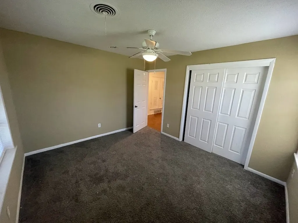 1227 Park Center Street Benbrook TX 76126