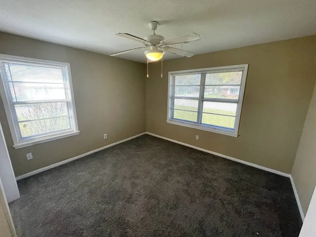 1227 Park Center Street Benbrook TX 76126