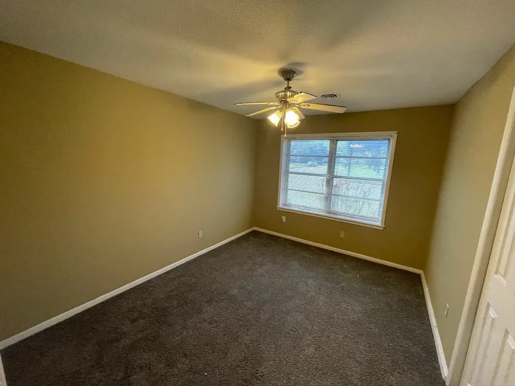 1227 Park Center Street Benbrook TX 76126