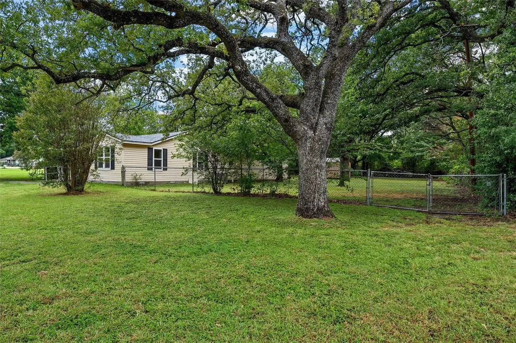 4704 Williams Road Bellmead TX 76705
