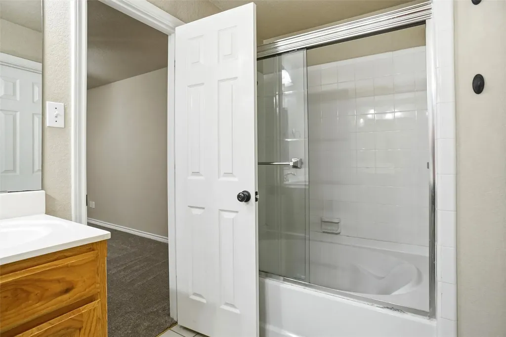 612 N Avenue C Springtown TX 76082