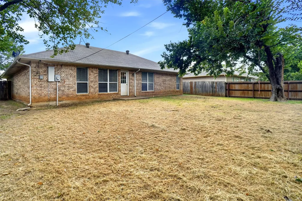 612 N Avenue C Springtown TX 76082