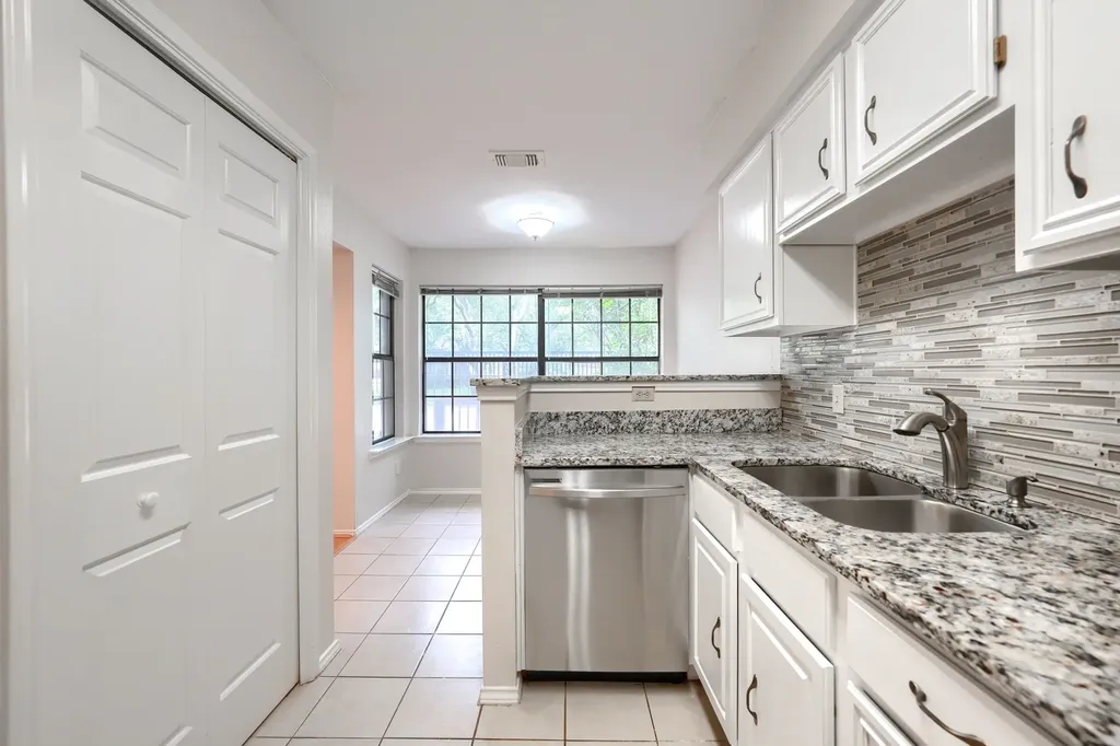 406 Santa Fe Trail Irving TX 75063