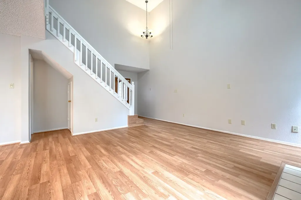 406 Santa Fe Trail Irving TX 75063