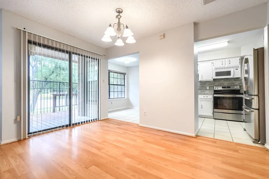 406 Santa Fe Trail Irving TX 75063